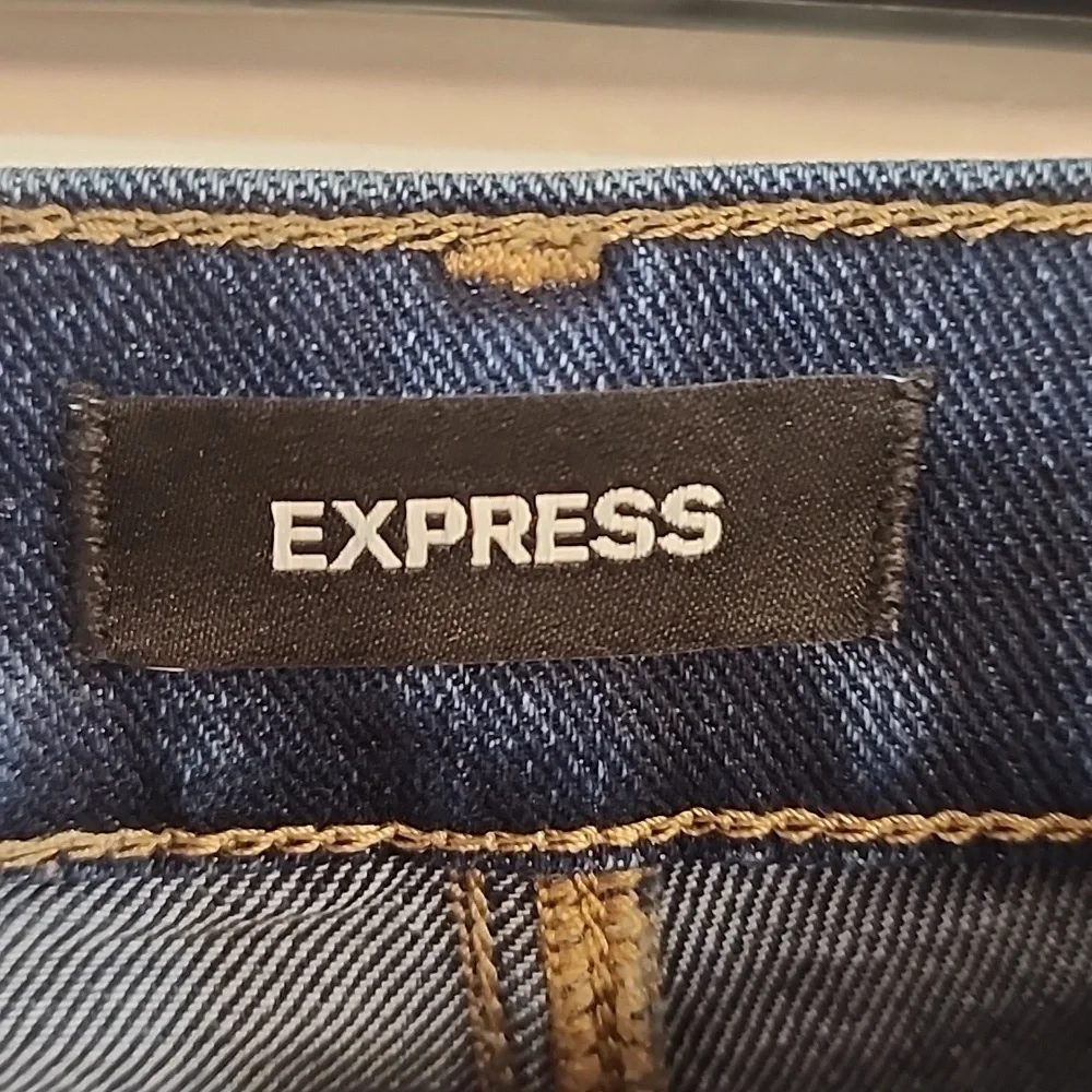 Express High Rise Jeans - Picture 2 of 3
